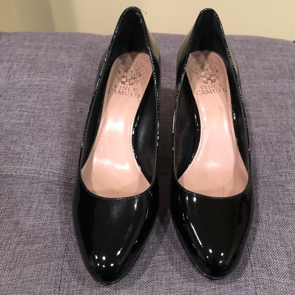 Vince Camuto ‘Desti’ black patent heels